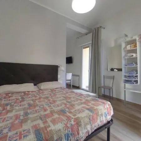 Santa Croce,14 Apartment *